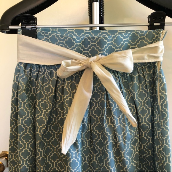 VINTAGE HIGH WAISTED SKIRT - Picture 2 of 9